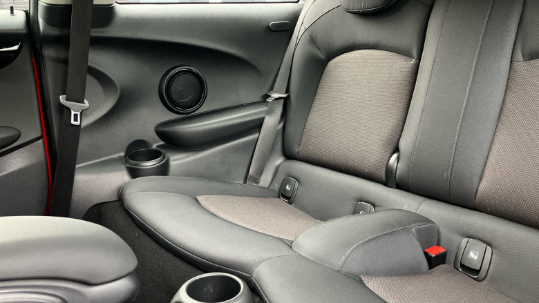 MINI Hatchback 1.5 Cooper Classic 3dr Petrol Hatchback